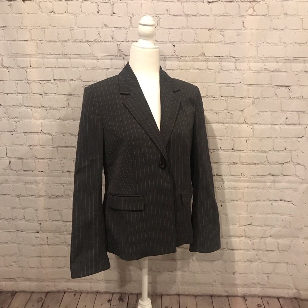 Classic! Black pin stripe jacket
